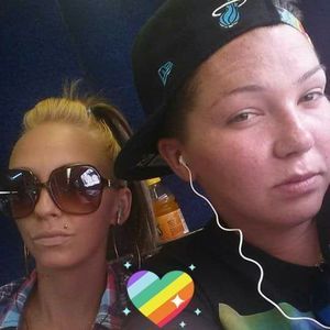 Meet your Posher, Leslie